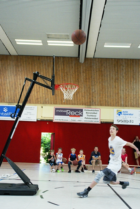 03.06.2017: Abschlussdaddeln  / Dunking-Wettbewerb - Jonas Homa