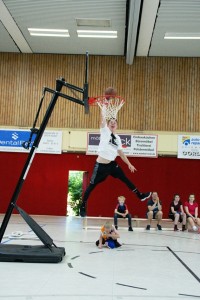 03.06.2017: Abschlussdaddeln / Dunking-Wettbewerb - Jan-Lukas Villette